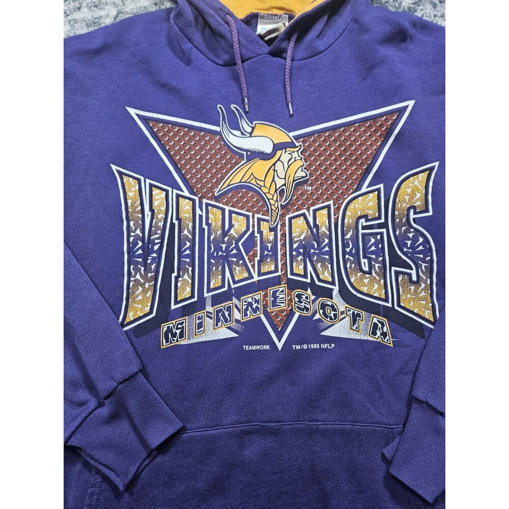 Vintage Minnesota Vikings Hoodie Teamwork 1995 Purple Size Large NFL Sweatshirt